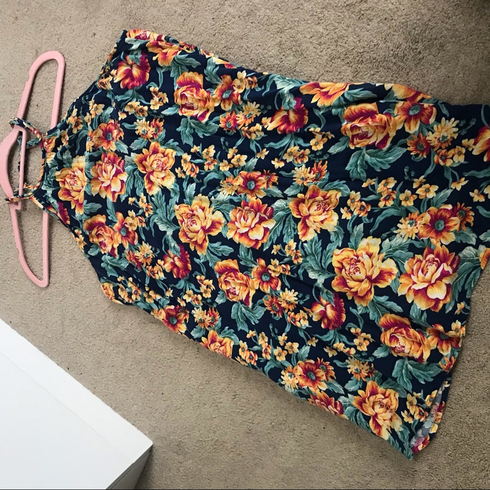 Dress - Picture 2 of 4